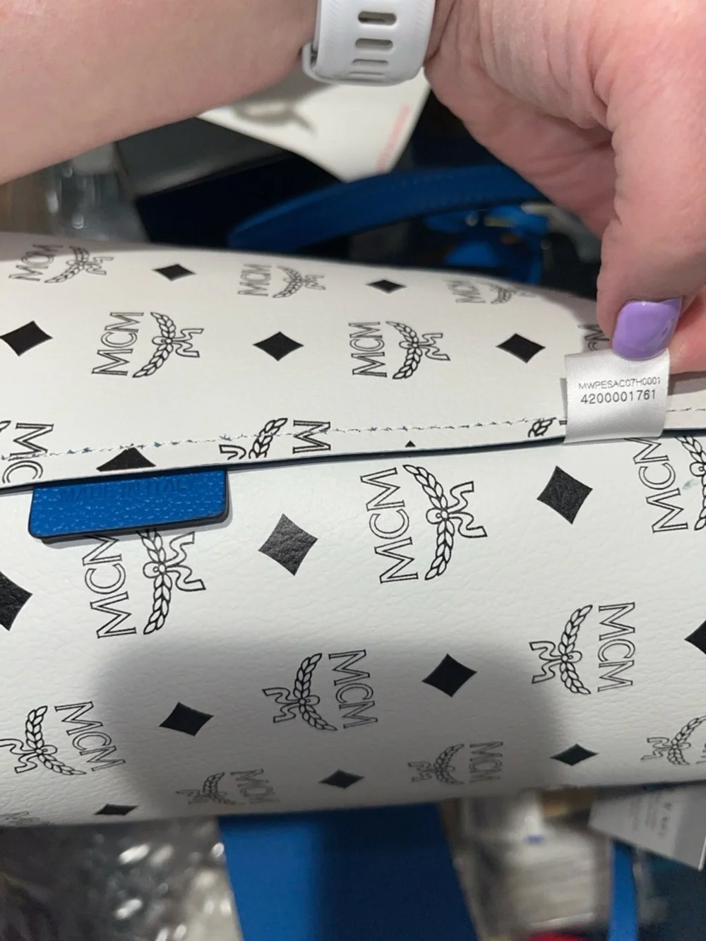 MCM Tote Himmel Shopper Embossed Logo Leather New Munich Blue NWT full inclusion - Picture 6 of 17